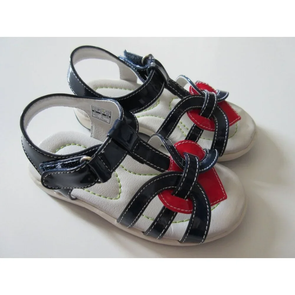 NIB Morgan & Milo Kira in Navy Blue T-Strap Heart Detail Patent Leather Sandal 8